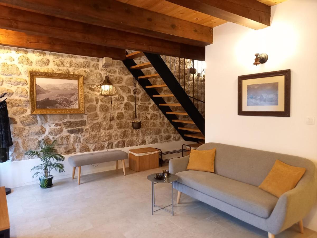 Romantic Stone House By The Sea **** Kotor Eksteriør billede