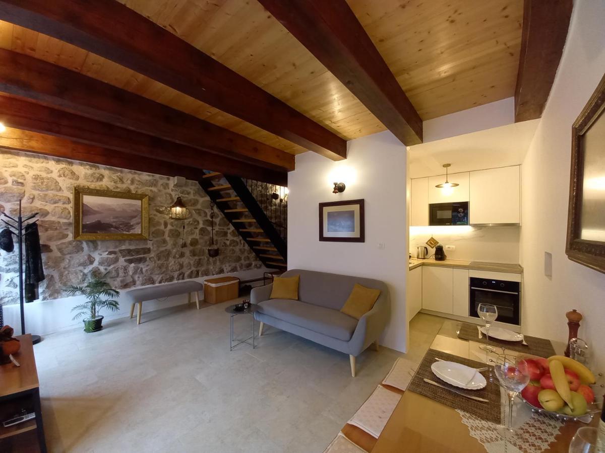 Romantic Stone House By The Sea **** Kotor Eksteriør billede
