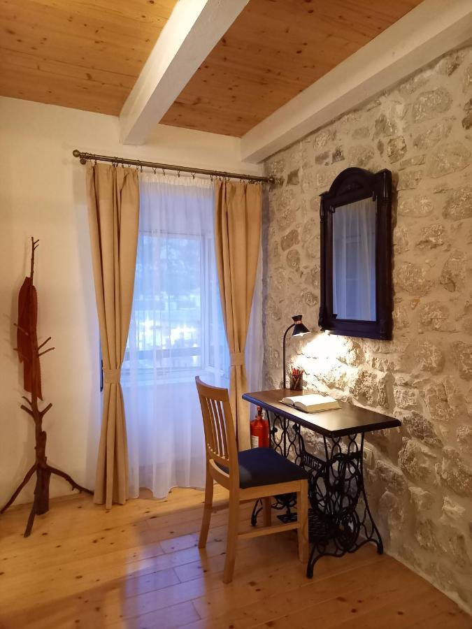 Romantic Stone House By The Sea **** Kotor Eksteriør billede